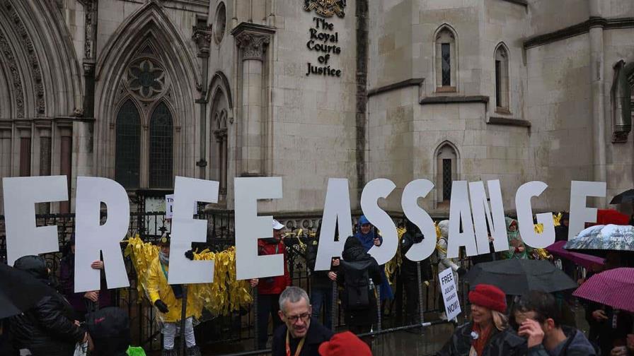 Abogados de EEUU rechazan motivación política en la demanda de extradición de Assange