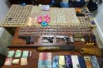 Ocupan armas, drogas, dinero y otros objetos durante allanamientos en Santiago
