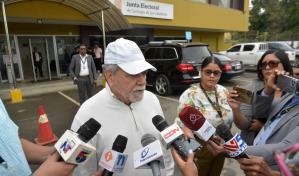 Denuncian delegados y candidatos intentan comprar votos nulos en Junta de Santiago