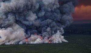 Cerca de 150 incendios forestales siguen activos en el oeste de Canadá en pleno invierno