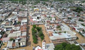 La ciudad de Chone, en Ecuador, eleva a desastre la emergencia tras severas inundaciones