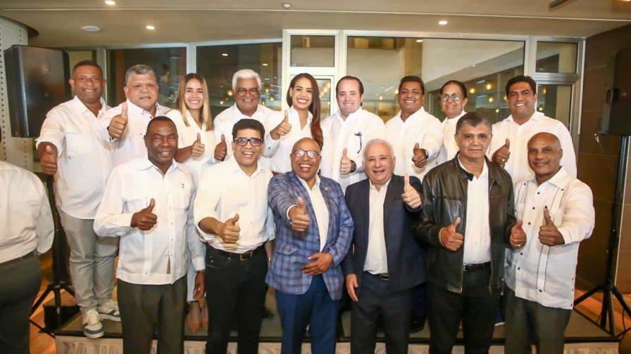 PRM se reúne con los 14 alcaldes electos del Gran Santo Domingo