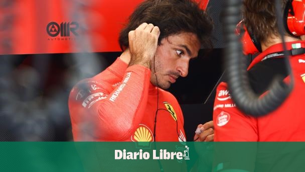 Sainz y Ferrari lideran los entrenamientos en Bahrein