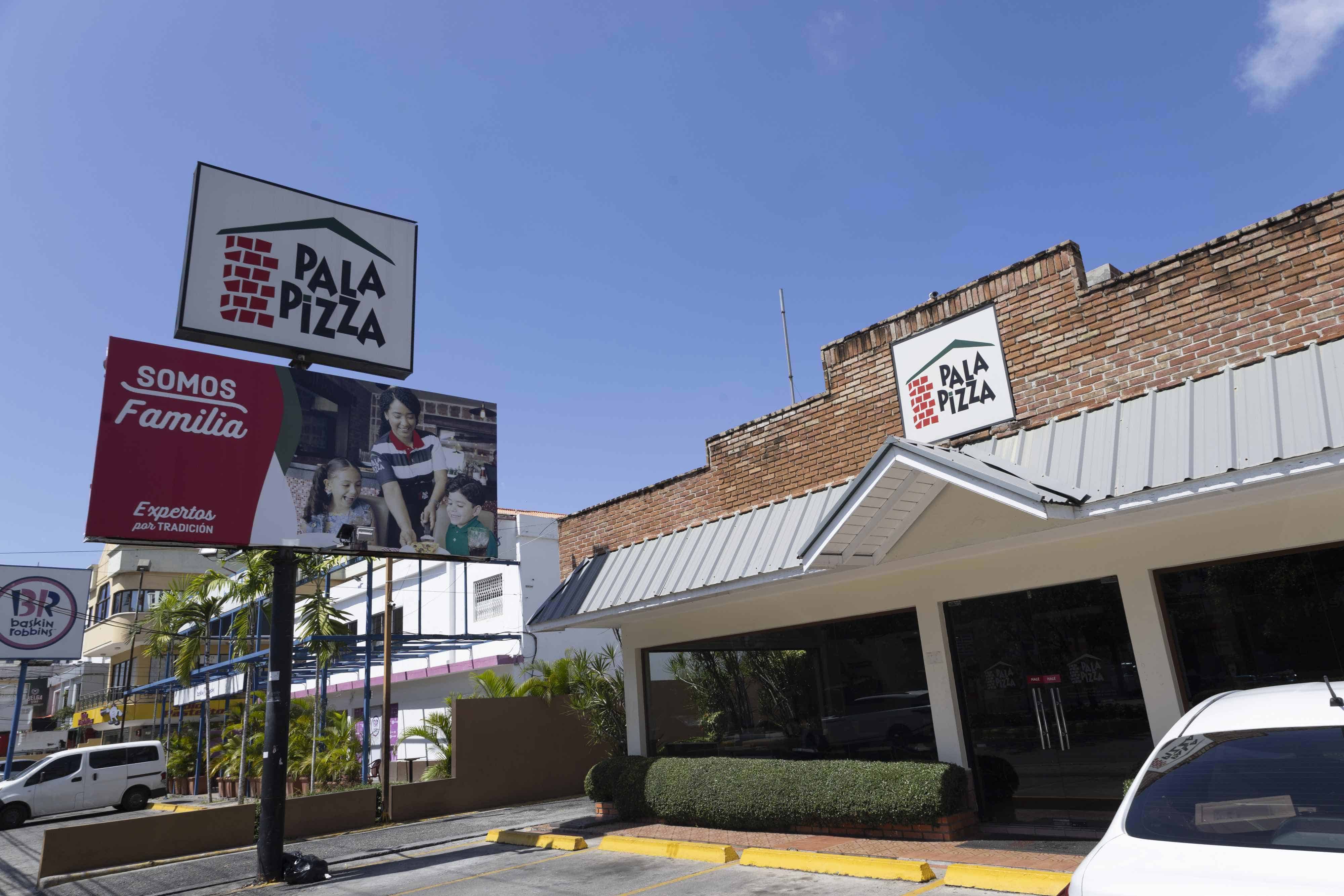 Pizza Hut es una de las marcas inetrnacionales que empujaron la transformación del mercado local.
