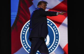 Abogados de Trump piden desestimar caso de documentos clasificados por inmunidad presidencial