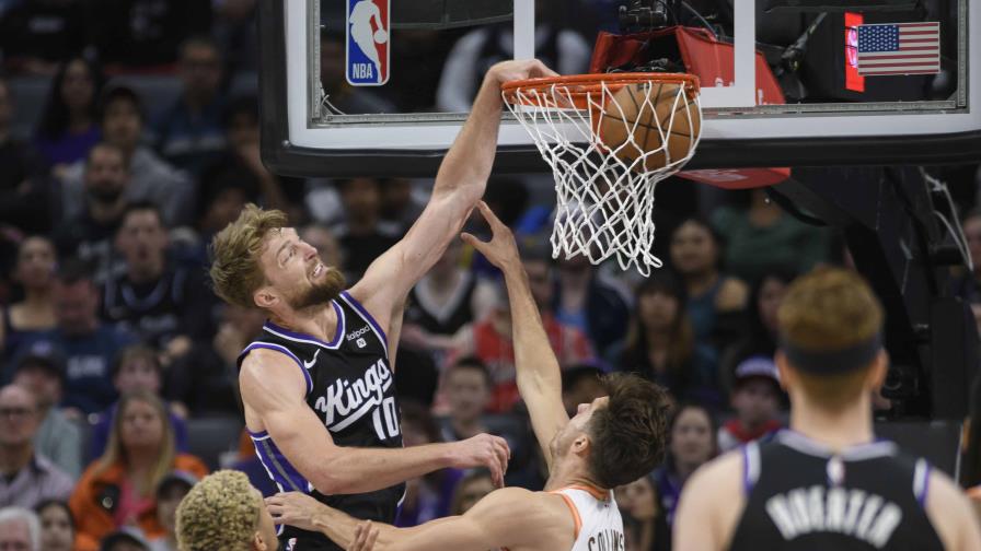 Domantas Sabonis logra su triple doble número 19; Kings se imponen 127-122 a Spurs