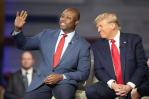 Trump apunta al senador Tim Scott como posible compañero de campaña en las presidenciales