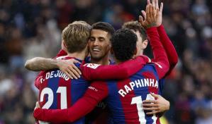 Raphinha brilla en victoria de Barcelona sobre Getafe para subir al segundo lugar en España