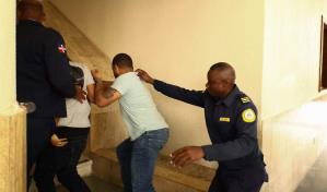 Dictan tres meses de prisi&oacute;n preventiva contra acusados de asalto en torres Nicole IX y King