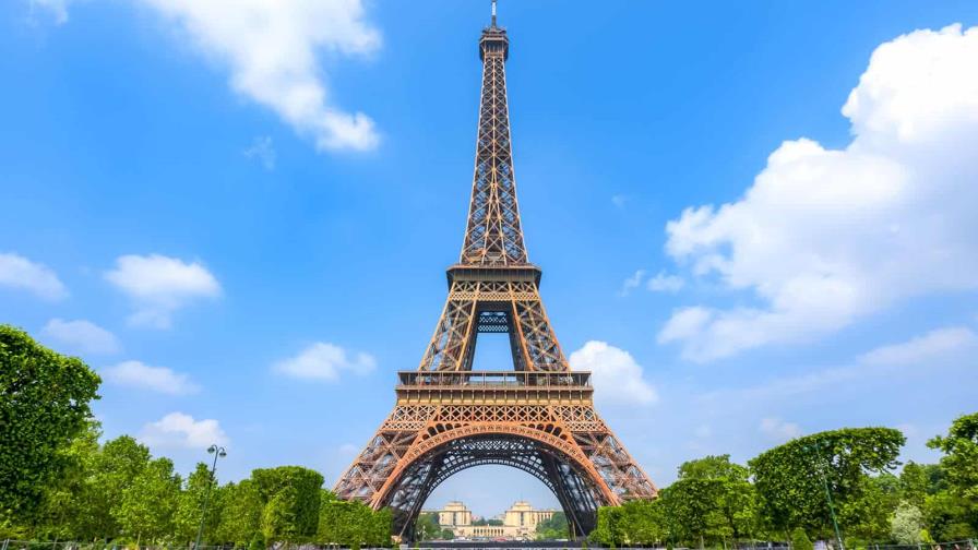 Reabrirán torre Eiffel este domingo tras sindicatos y sociedad llegar a un acuerdo