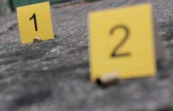 Mueren 4 personas en tiroteo en tren subterráneo en las afueras de Chicago