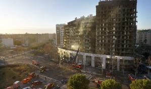 Valencia llora a los muertos de brutal incendio de un edificio