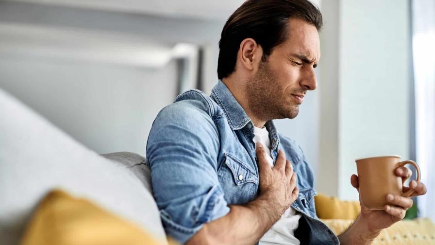 Médico internista pide no esperar a sufrir un infarto para cambiar el estilo de vida