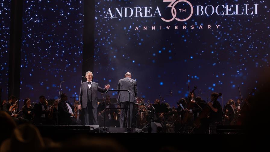 Andrea Bocelli encantó a los dominicanos con su potente voz