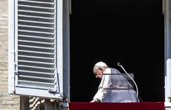 El papa suplica humanidad para buscar la paz en Ucrania a segundo año de invasión rusa
