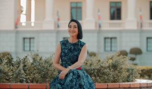 La primera dama Raquel Arbaje dedica una canción por el Mes de la Patria