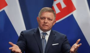 El primer ministro de Eslovaquia inicia proceso de rehabilitación tras atentado