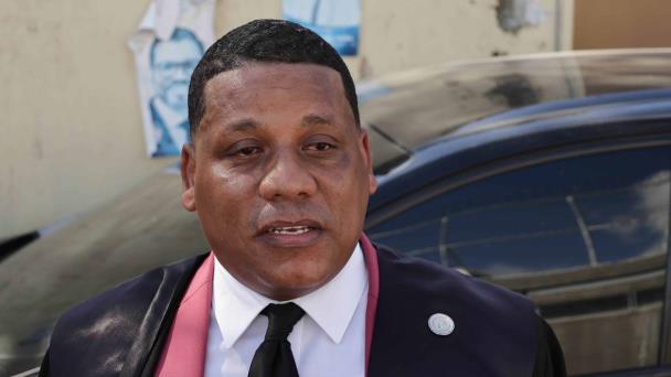 Tribunal aplaza audiencia contra implicados en muerte de Paula Santana