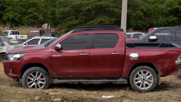Dejan amarrados a cuatro miembros de una familia durante atraco en Santiago