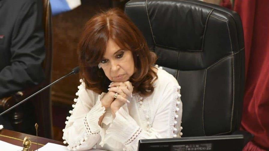 Fiscal pide agravar a 12 años la pena a Cristina Fernández en juicio por corrupción