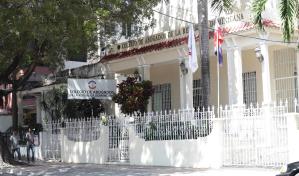 Sede del Colegio de Abogados permanece cerrada y custodiada por la Polic&iacute;a