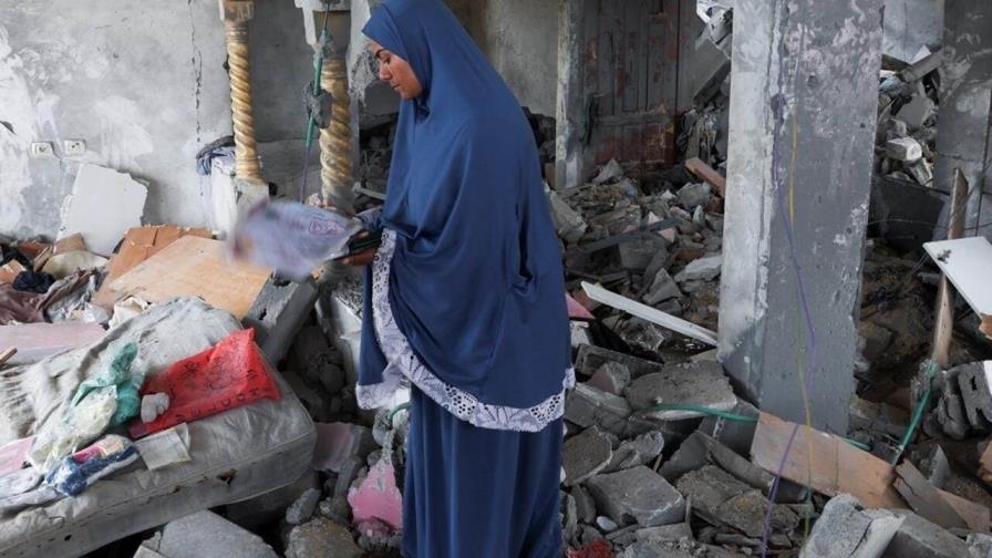 Refugiados abandonan Rafah por temor a un asalto israelí
