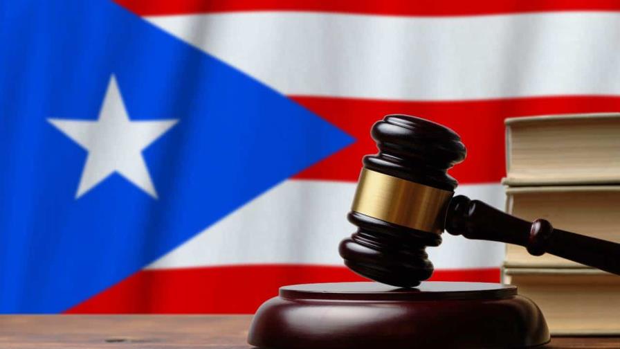 Maestra en Puerto Rico enfrenta cargos por abuso sexual contra un estudiante de 15 años