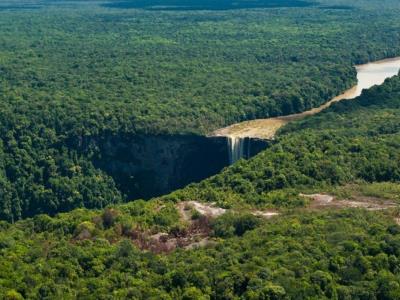 Venezuela dice no renunciará a "derechos históricos" sobre el Esequibo