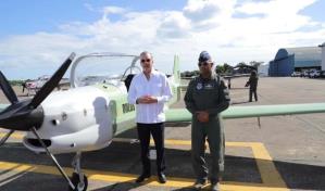 Presidente Abinader invita a conocer aeronaves de fabricación nacional "Dulus"