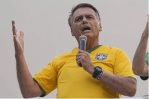Bolsonaro es investigado por presuntamente acosar a una ballena en costas de Sao Paulo