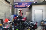 Cierran tienda de muebles que había sido convertida en dormitorio para más de 40 migrantes en NY Cierran tienda de muebles que había sido convertida en dormitorio para más de 40 migrantes en NY