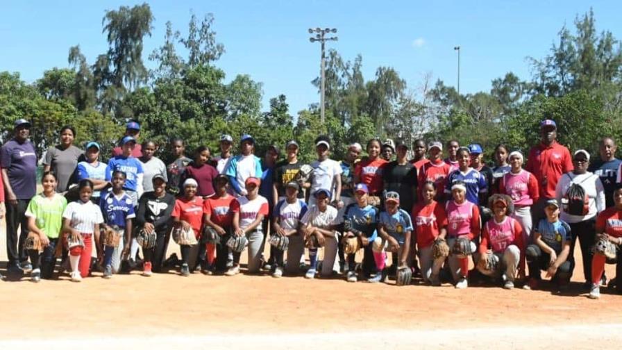 Softbol realiza try-out en busca de talentos para estructurar selección femenina U-18