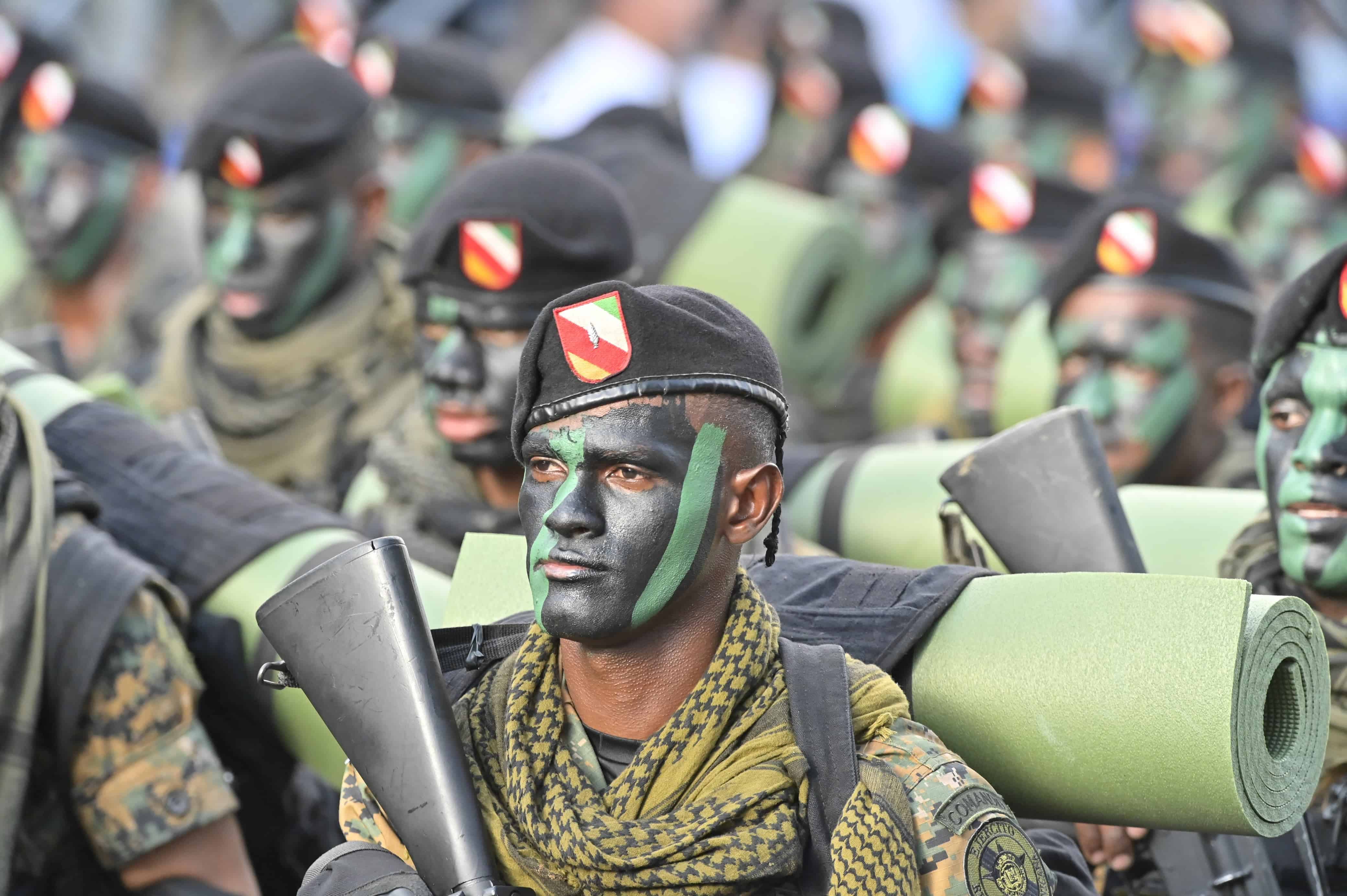 El segundo batallón de tropas regular para desfile del Ejército de la República 