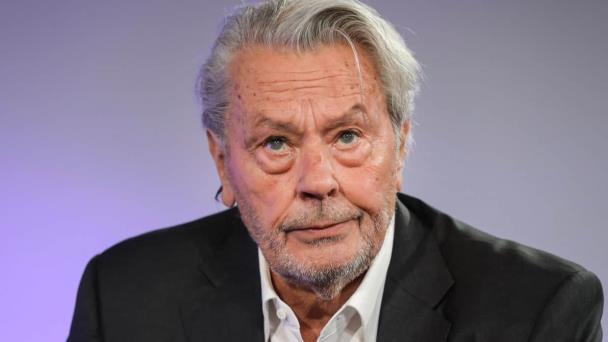 Alain Delon ya no tiene ganas de seguir tratamientos médicos, según su hija Anouchka