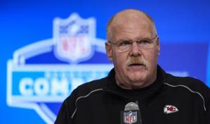 Entrenador de Chiefs expresa pesar por tiroteo en desfile