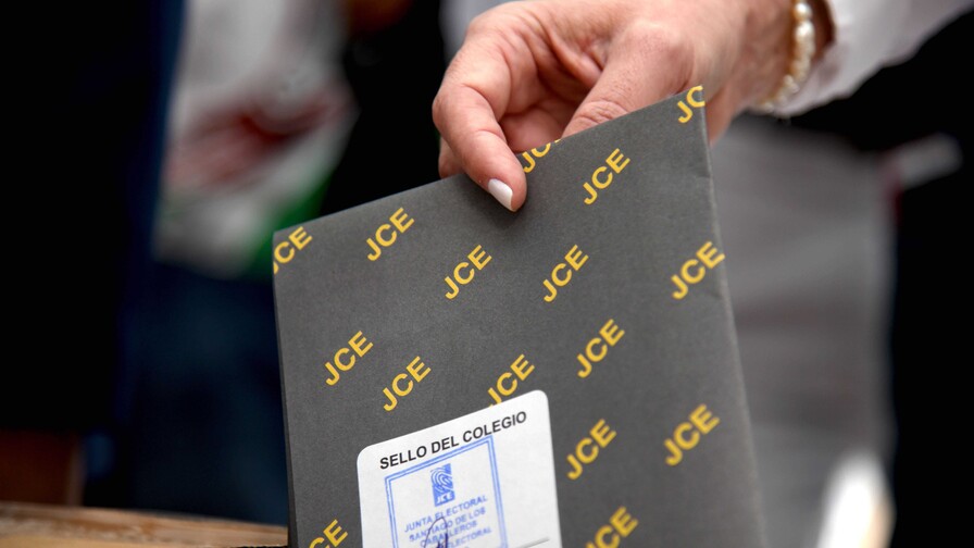 Ley promulgada por Abinader contradice criterio del TC sobre candidaturas independientes Ley promulgada por Abinader contradice criterio del TC sobre candidaturas independientes