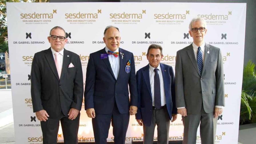 El Club Rotario reconoce al Dr. Gabriel Serrano Sanmiguel El Club Rotario reconoce al Dr. Gabriel Serrano Sanmiguel
