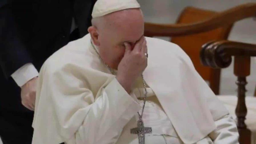 El papa Francisco dice que le dan lástima los curas españoles que rezan por su muerte