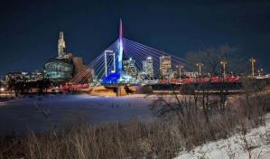 Bandera dominicana fue izada en Winnipeg y en Rusia