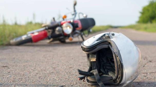 Adolescente de 17 años muere y su hermano resulta herido en accidente de tránsito en El Seibo