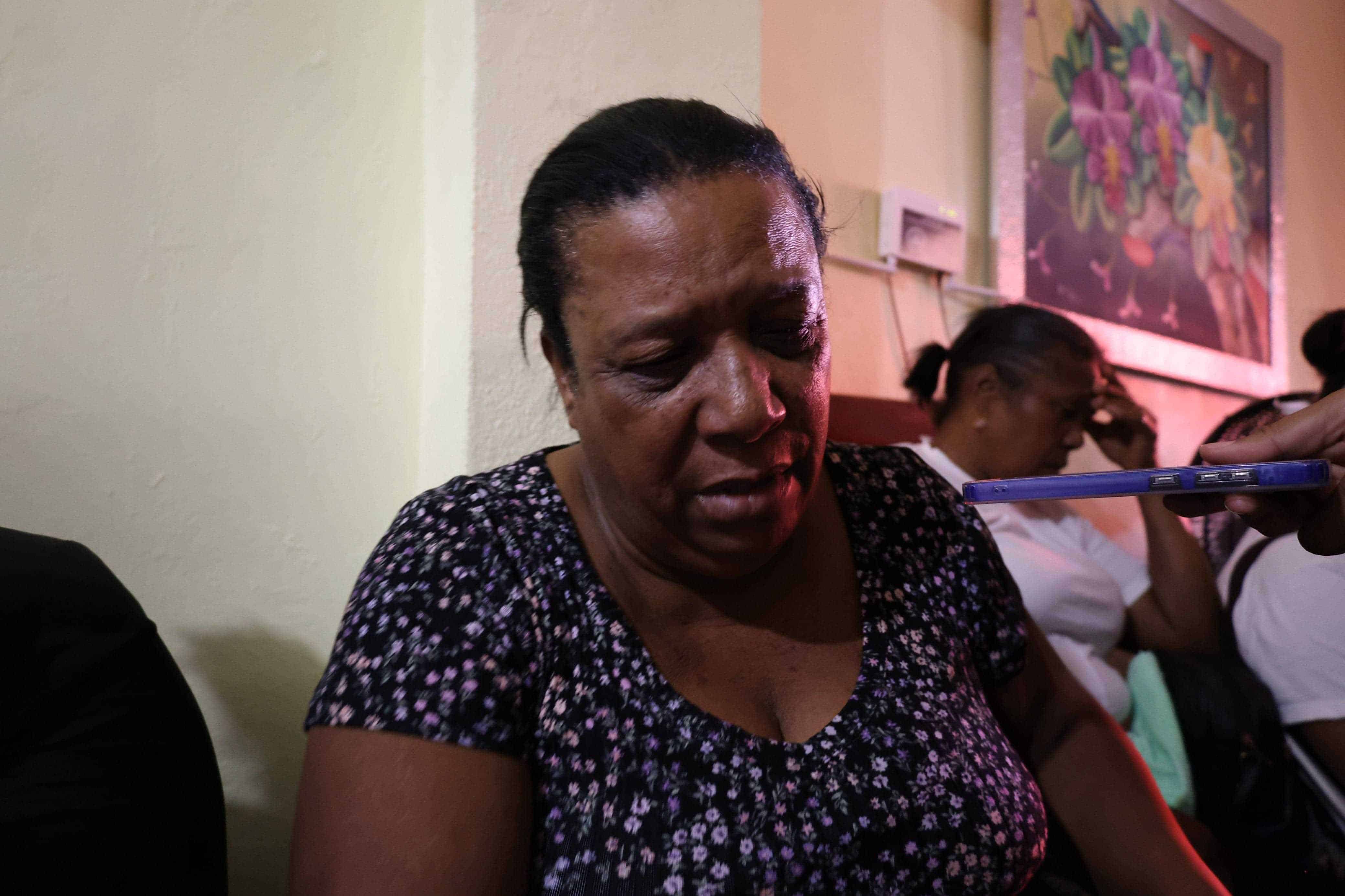 Onelia Berigüete, madre del segundo teniente Pérez Berigüete, aún no cree la muerte de su hijo.