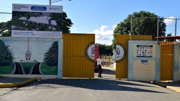 Un preso mata a otro a cuchilladas en la cárcel Rafey Hombres