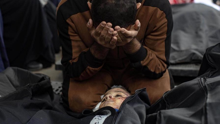 Más de 100 muertos y 760 heridos en ataque israelí en una cola de reparto de ayuda en Gaza