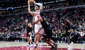 DeRozan produce 35 puntos, Bulls se imponen a Cavaliers, 132-123 en doble tiempo extra