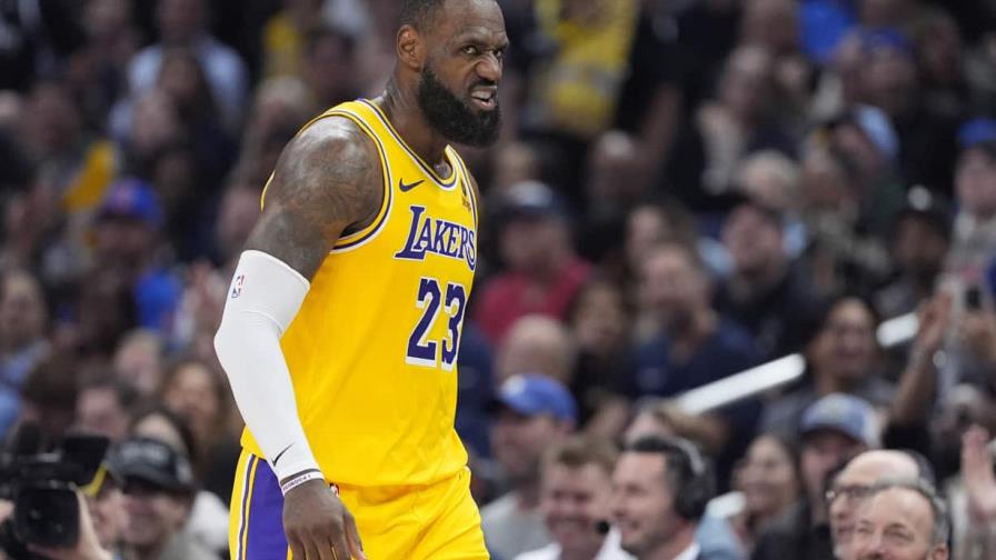 LeBron anota 34 para liderar la remontada de Lakers ante Clippers