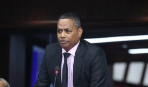 Bolívar Valera anuncia su candidatura por el PRM en Santo Domingo Este