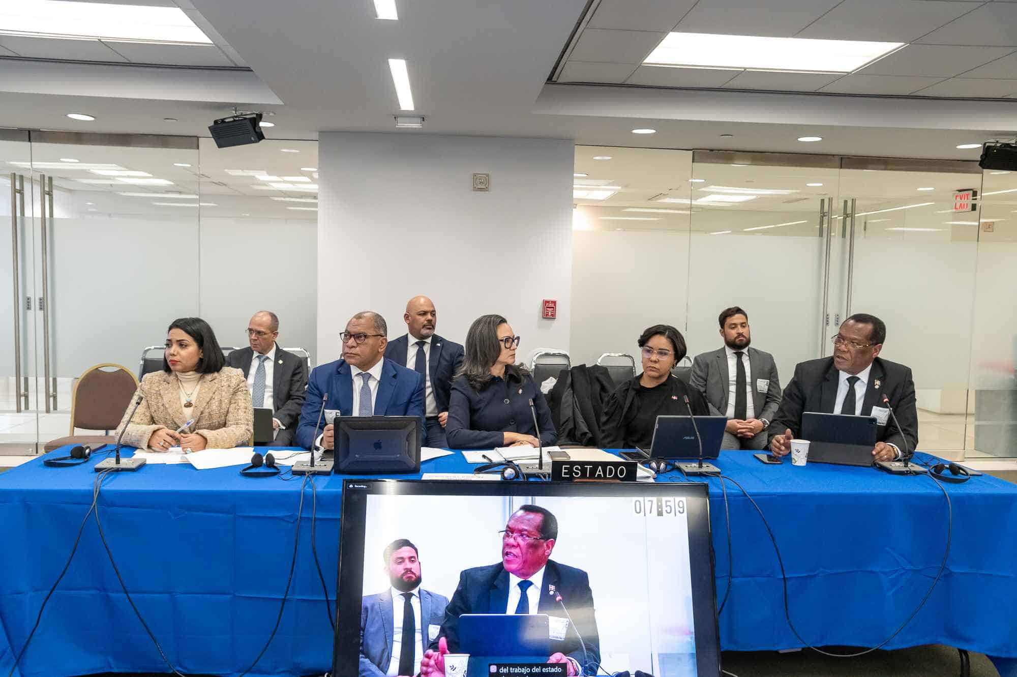 Representantes del gobierno dominicano en la audiencia. 