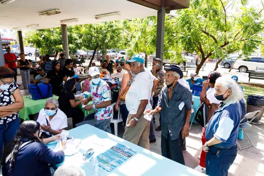 Panorama de la feria de salud organizada por Misión Médica Internacional, presidida por el doctor dominicano, Mario Paulino. 