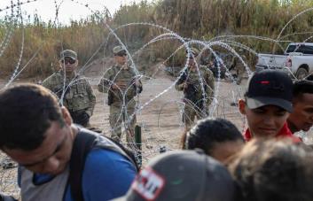 Gobierno de Biden ha expulsado más migrantes que Trump, según jefe de Seguridad Nacional de EEUU