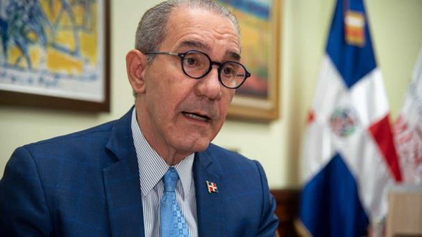 Mescyt busca ampliar geográficamente el plan de becas